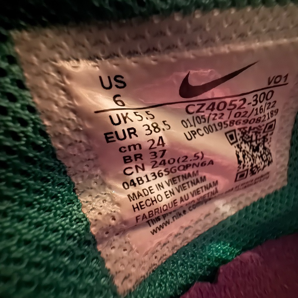 Lebron basketball shoes - Picture 8 of 8